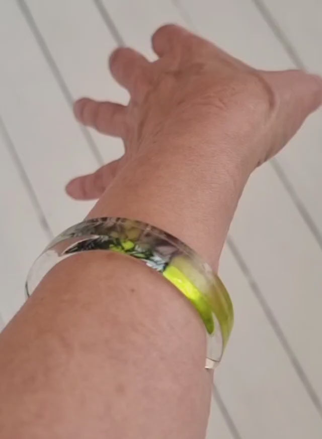 Lime Grass 12.5 mm cuff bracelet recycled Plastic